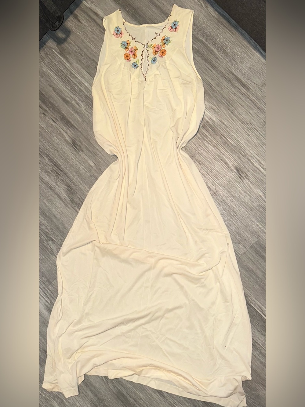 Vintage 80s embroidered Vintage Goddard Artemis maxi cream night gown